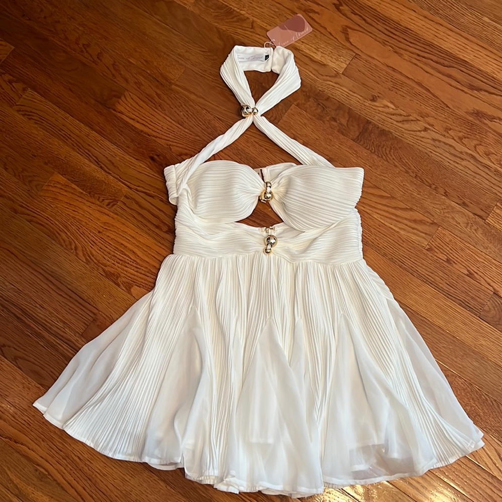 Trace of Thread white halter (twist front) with cut outs